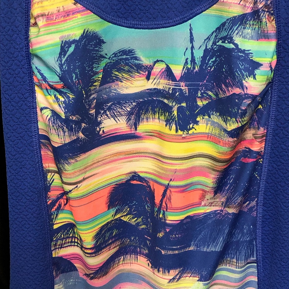 💜FILA womens XS racerback running tank top Dazzling Blue palm trees —#058 - Picture 8 of 9